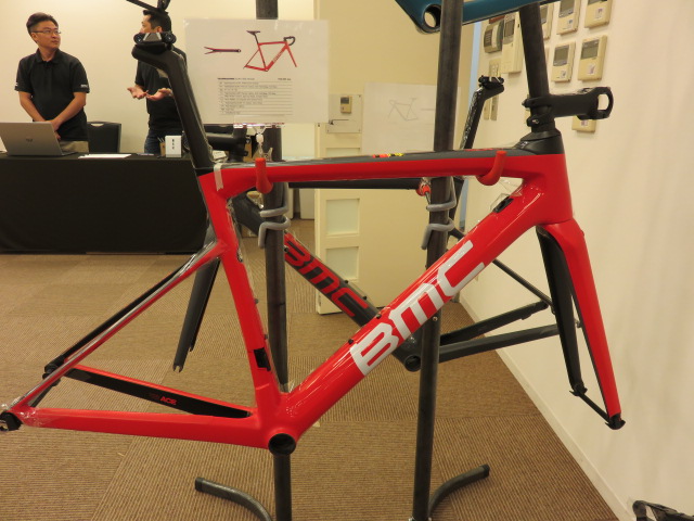  819 Teammachine SLR01 DISC