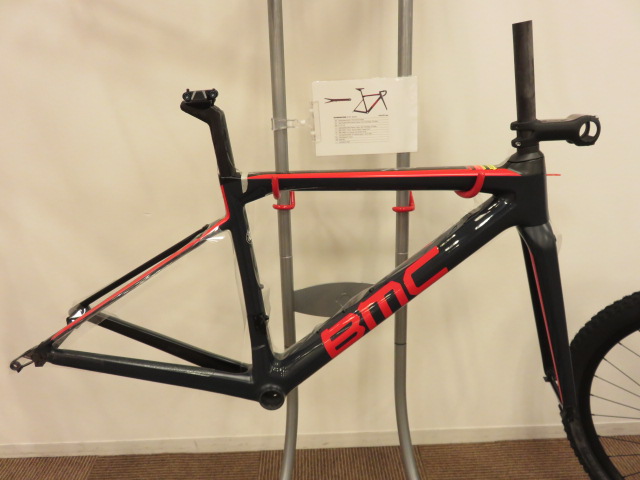  823 Teammachine SLR01